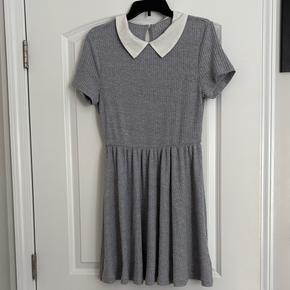 SHEIN Gray Knit Fabric - Picture 1 of 4